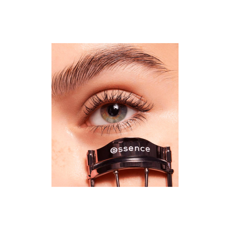 Essence Recourbe-Cils 01